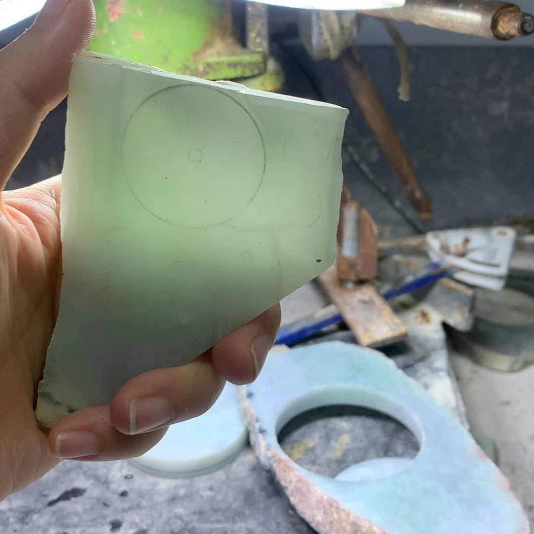 定制翡翠未镶嵌挂件