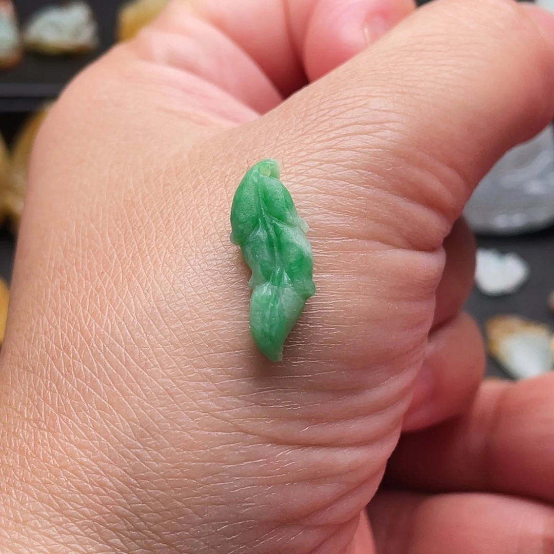 定制翡翠未镶嵌翡翠叶子
