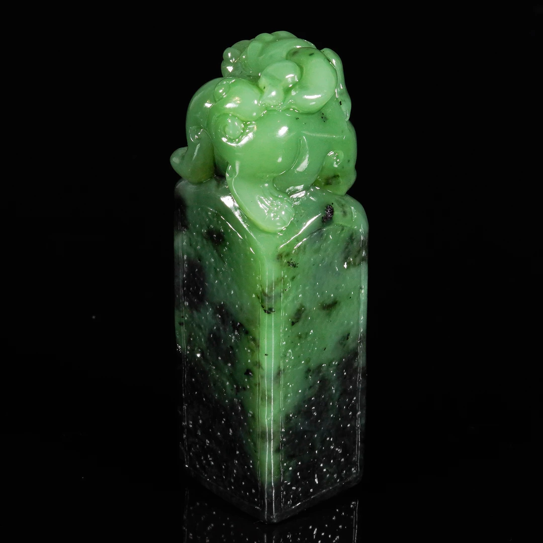 LOT.009和田玉狮钮印章/X2534