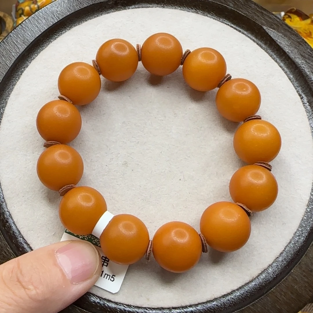 琥珀未镶嵌珠宝奇石16