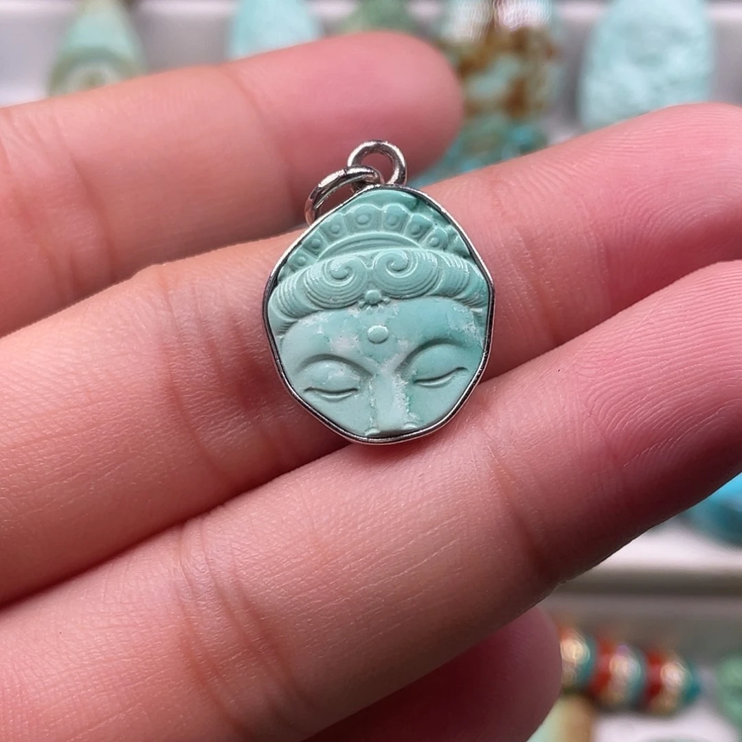 绿松石未镶嵌颈饰