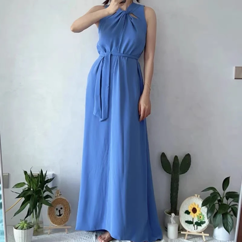 交叉挂脖式连衣裙LL