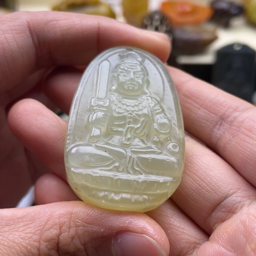 未镶嵌蛇纹石玉颈饰200