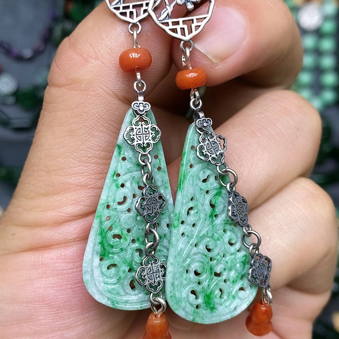 未镶嵌翡翠耳饰向****y漂亮美眉