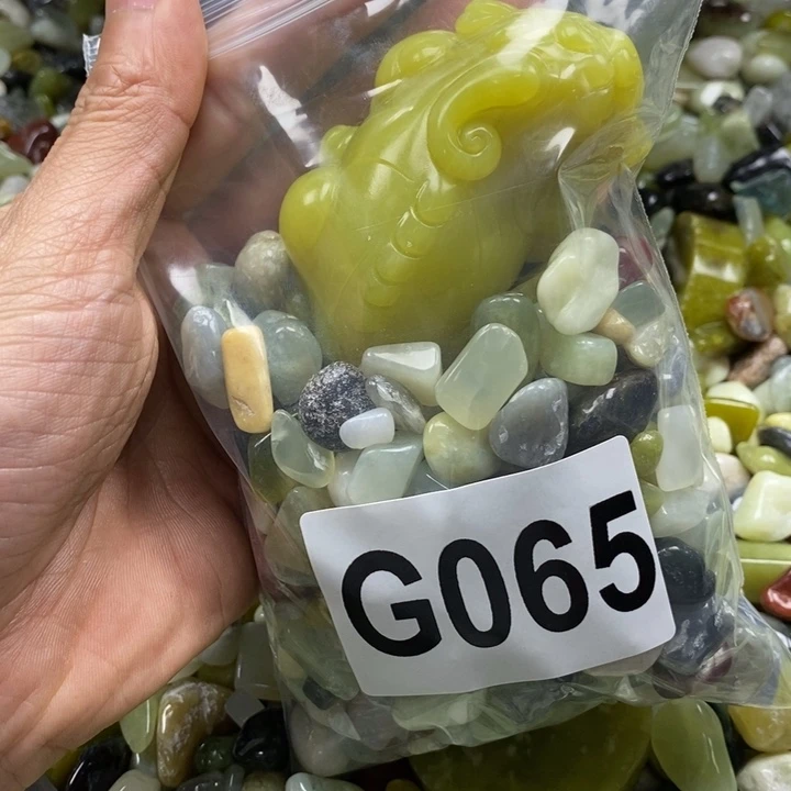 蛇纹石玉鱼缸石未镶嵌