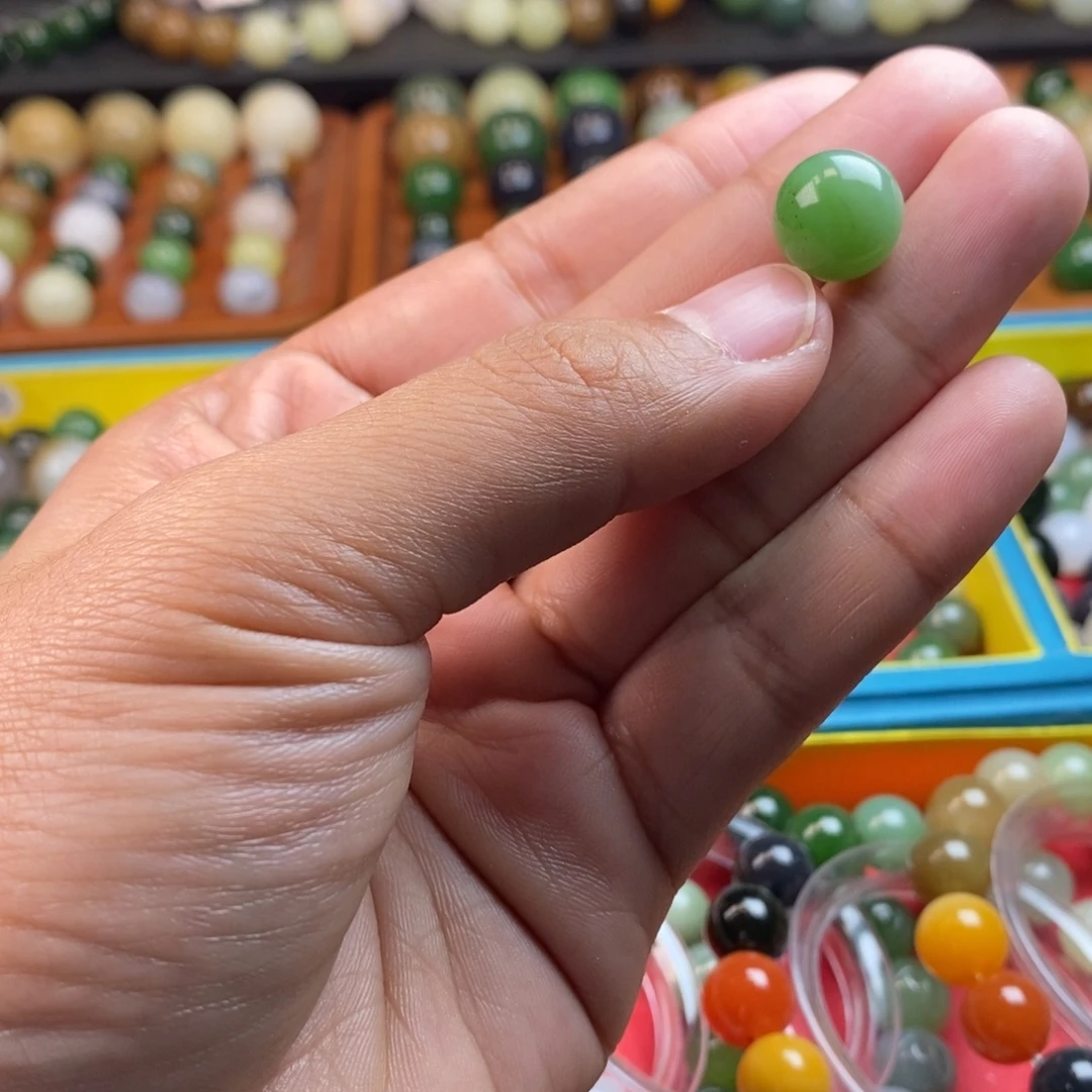 和田玉未镶嵌珠宝奇石卡12果阳绿y