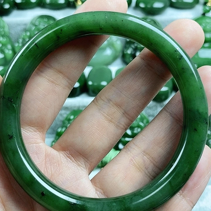 和田玉（碧玉）未镶嵌吊坠(不含链)57.3mm
