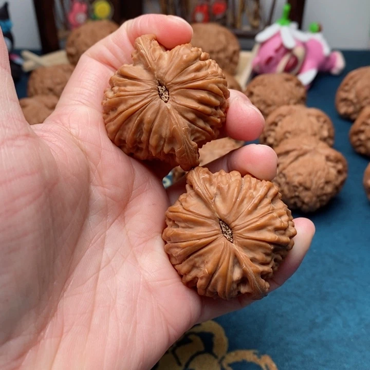 文玩核桃把件芃*芃山地磨43