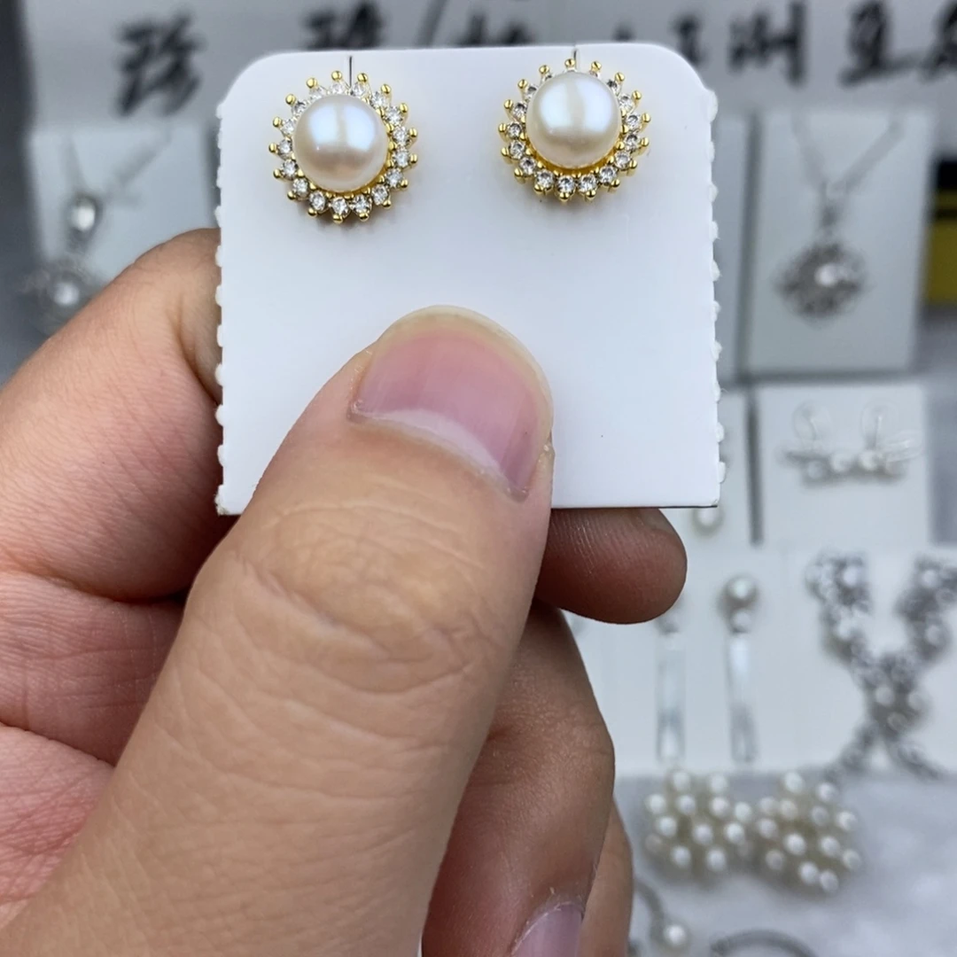 淡水珍珠未镶嵌耳饰