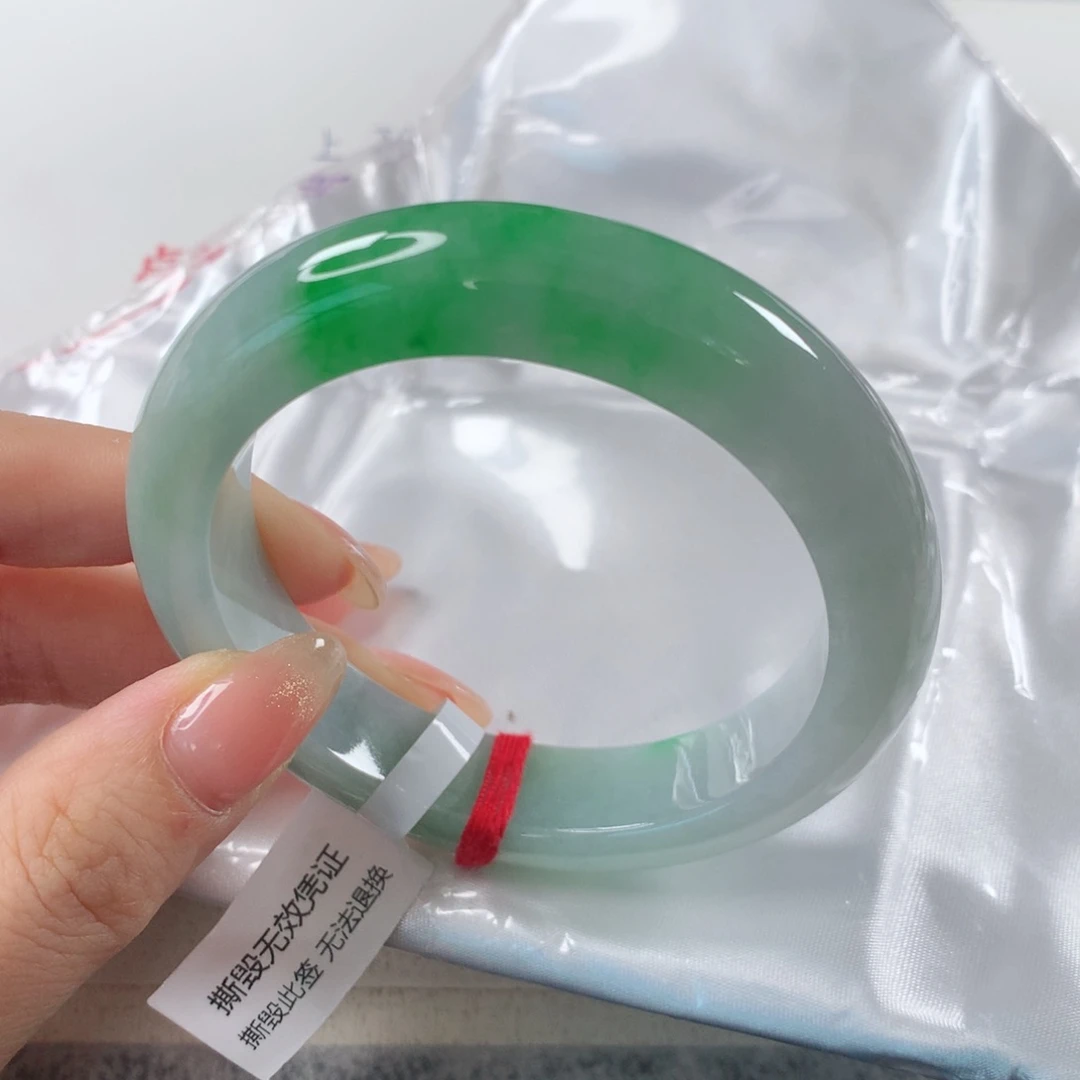 翡翠手镯未镶嵌 正圈①⑤⑨