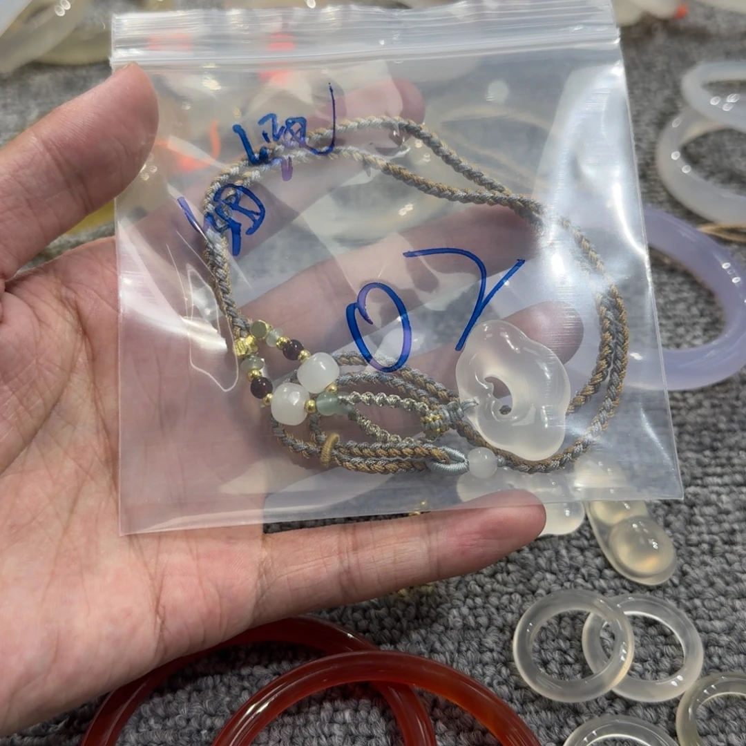 卿***卿玛瑙/玉髓未镶嵌颈饰02