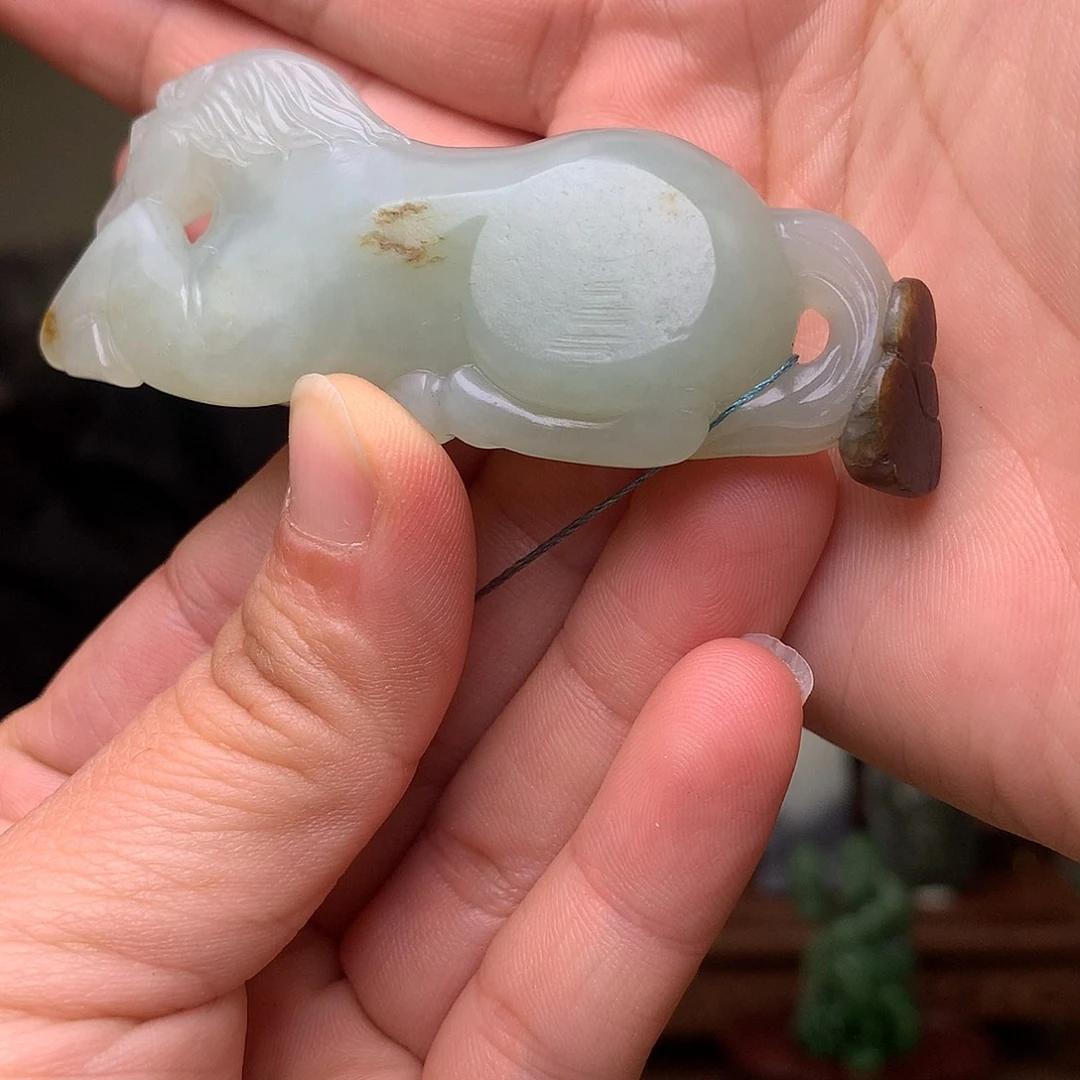 和田玉未镶嵌把件