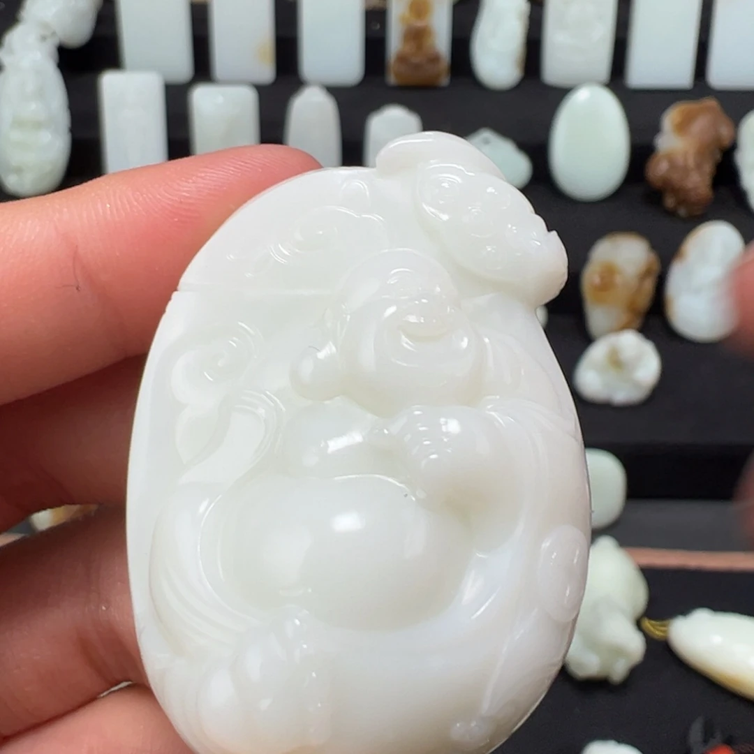 和田玉颈饰未镶嵌