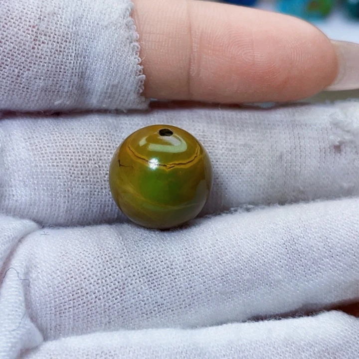 绿松石未镶嵌饰品