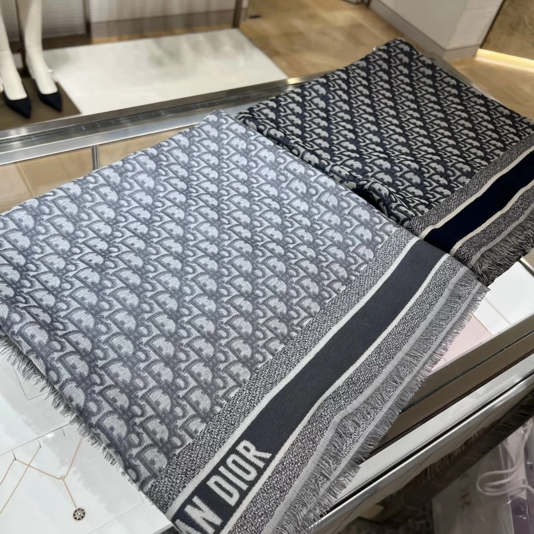 未使用 DIOR/迪奥 经典老花logo披肩桑蚕丝混纺羊毛围巾