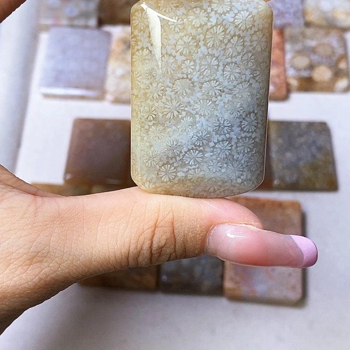 硅化玉颈饰合金魔**欧