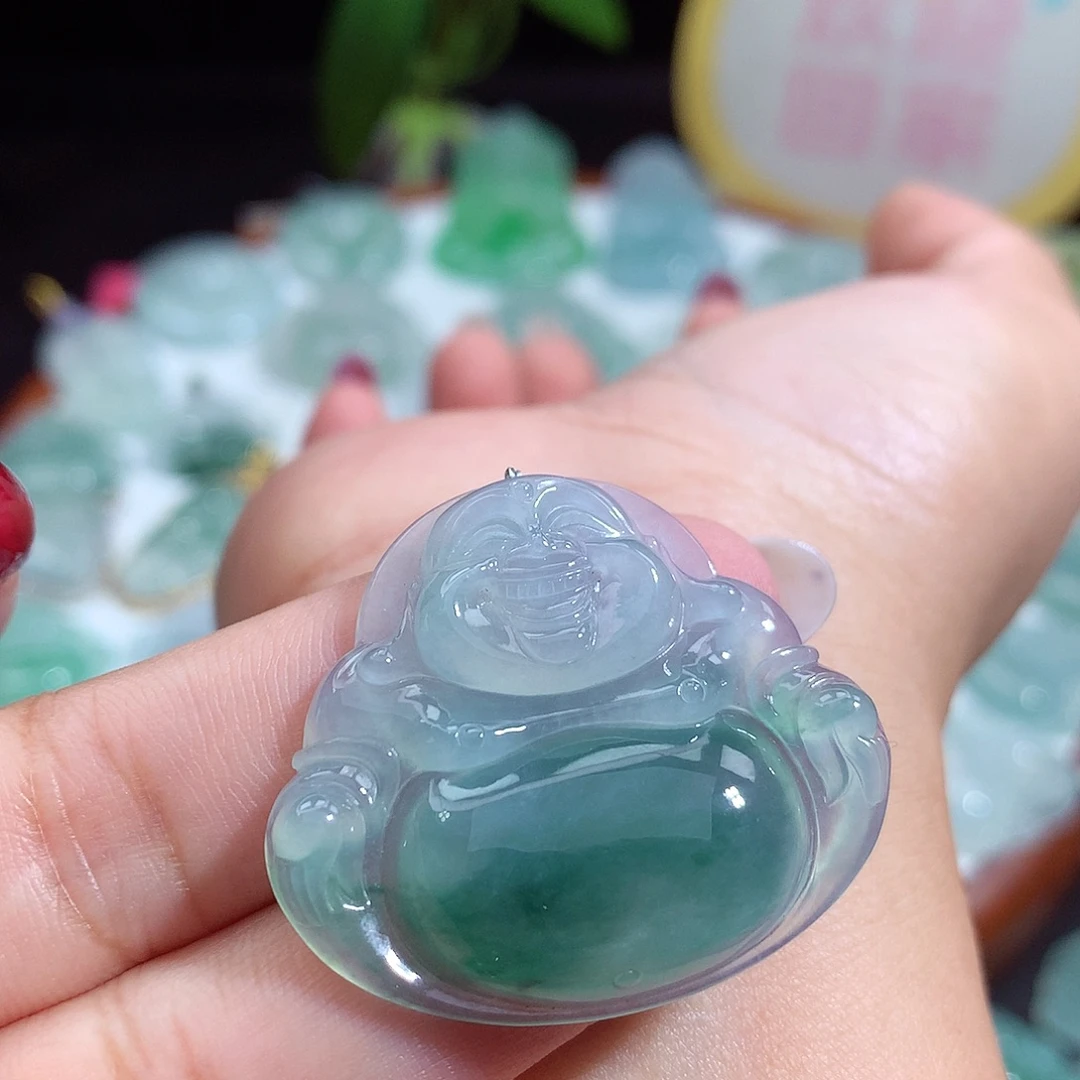 翡翠未镶嵌颈饰佛公