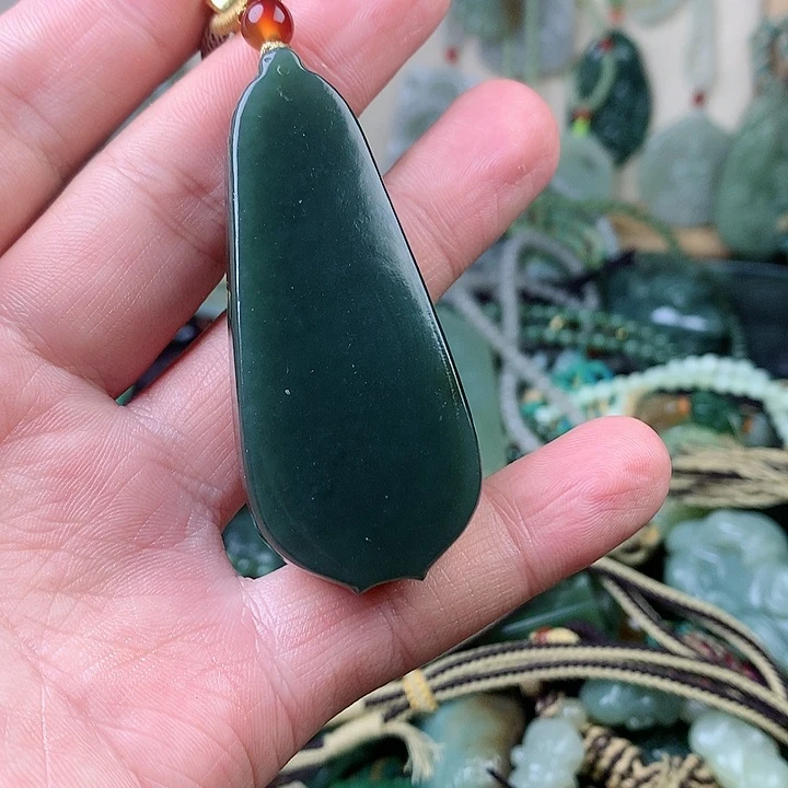 未镶嵌和田玉挂件