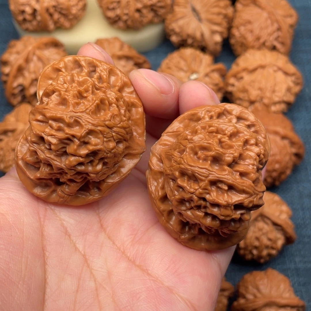 文玩核桃把件46毕业桃心宫灯全品46克