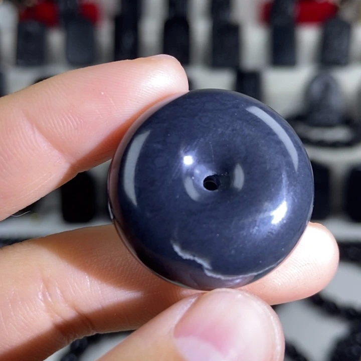 和田玉（墨玉）未镶嵌颈饰平安扣（有裂）