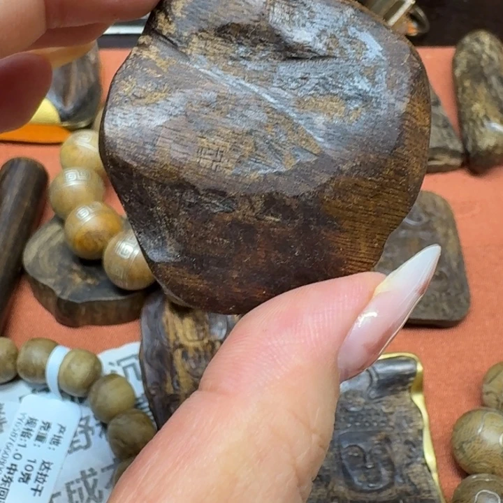 大叶紫檀（黑酸枝木类）