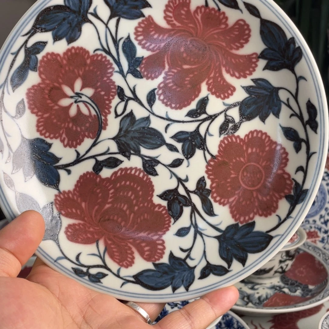 青花釉里红牡丹花壶承