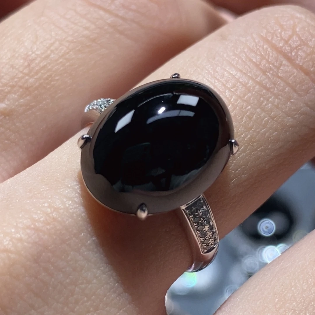 翡翠18K金镶嵌戒指