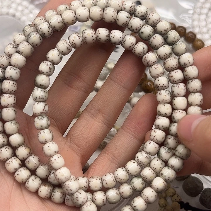 吊坠星月菩提a30。