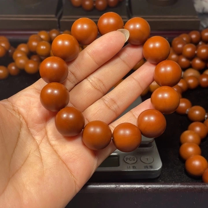 橄榄核吊坠1.78+树王精品小孔