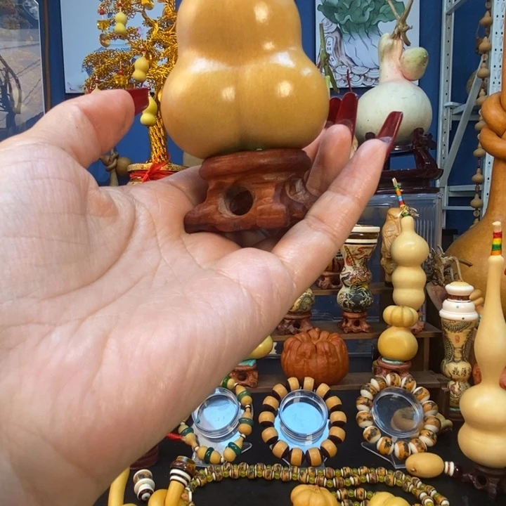 皇***甫大叶紫檀（黑酸枝木类）