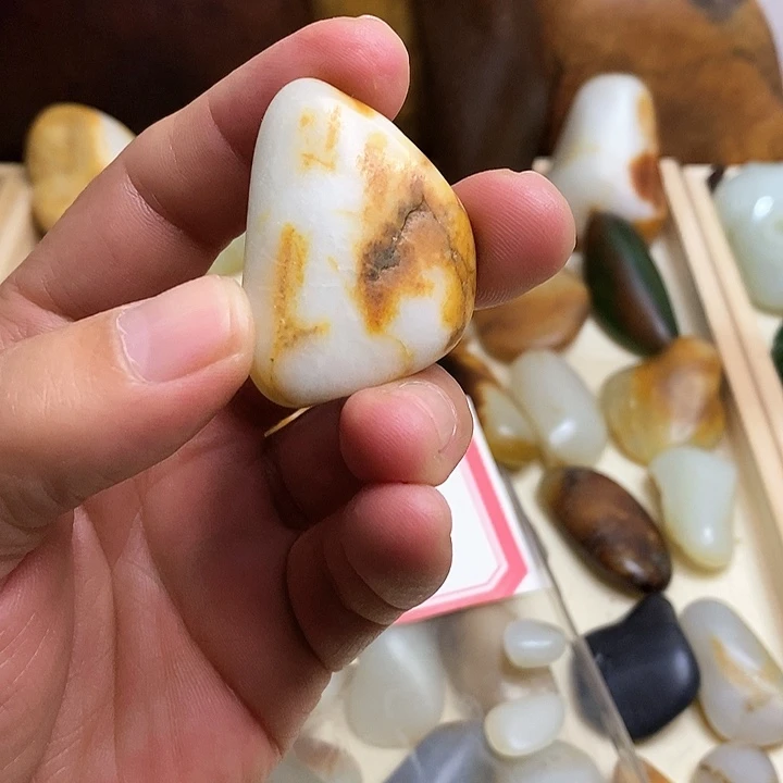 和田玉（糖玉）未镶嵌挂件