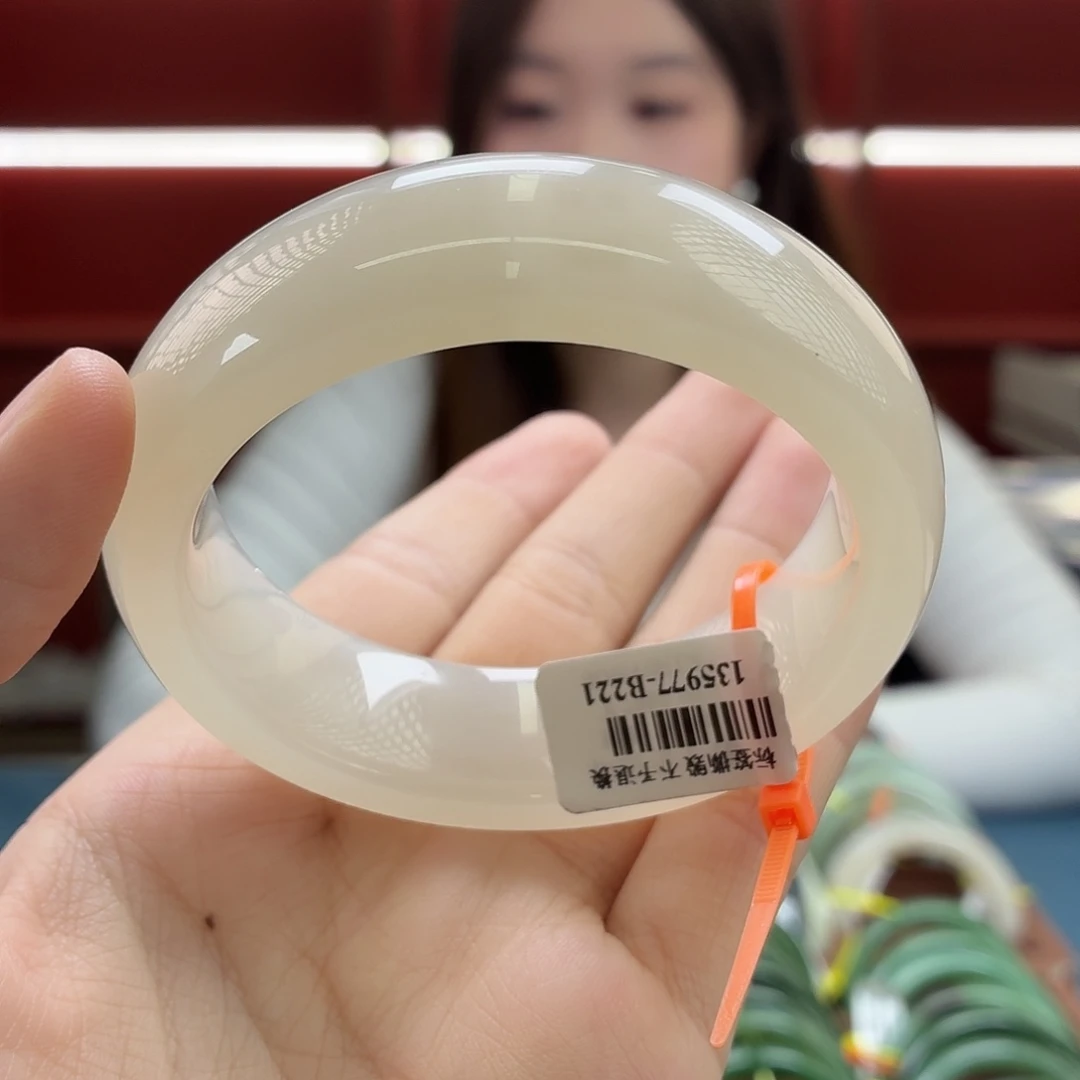 未镶嵌手镯和田玉5657