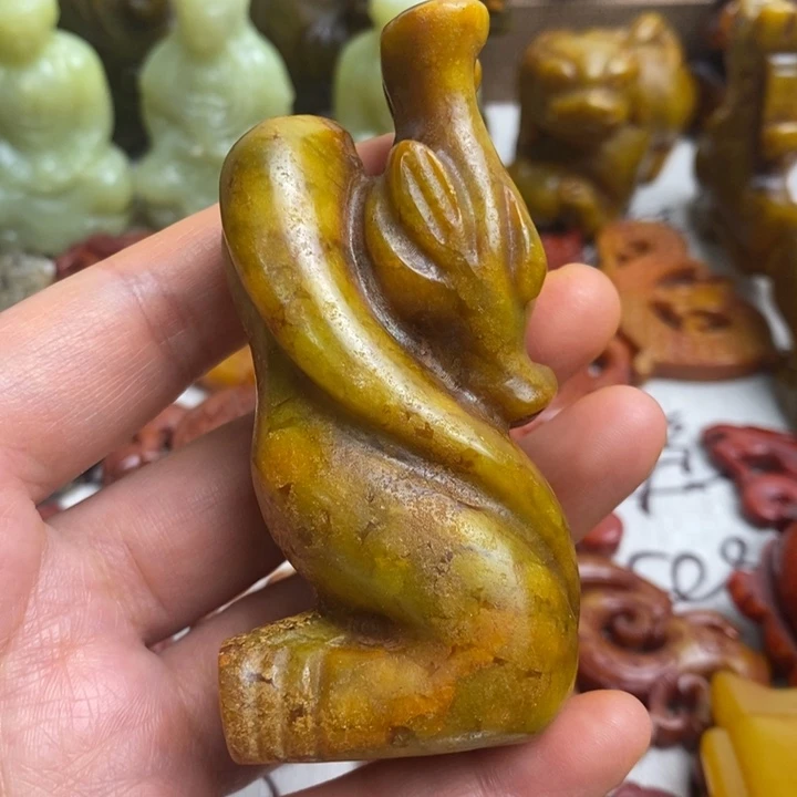 未镶嵌蛇纹石玉颈饰37