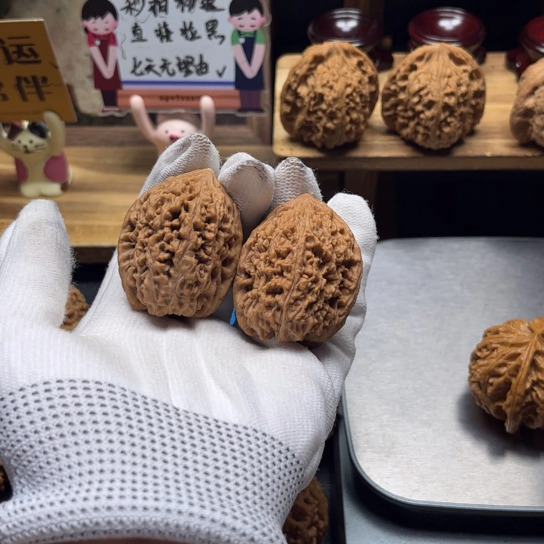 把件文玩核桃布*德全品35蒜头水黄尖