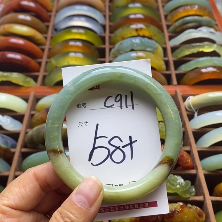 蛇纹石玉手镯未镶嵌
