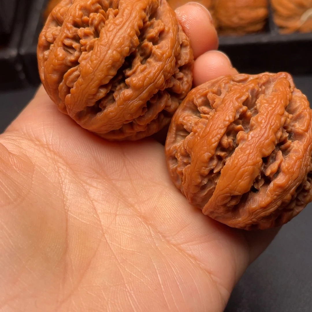 文玩核桃把件秦岭山脉核桃