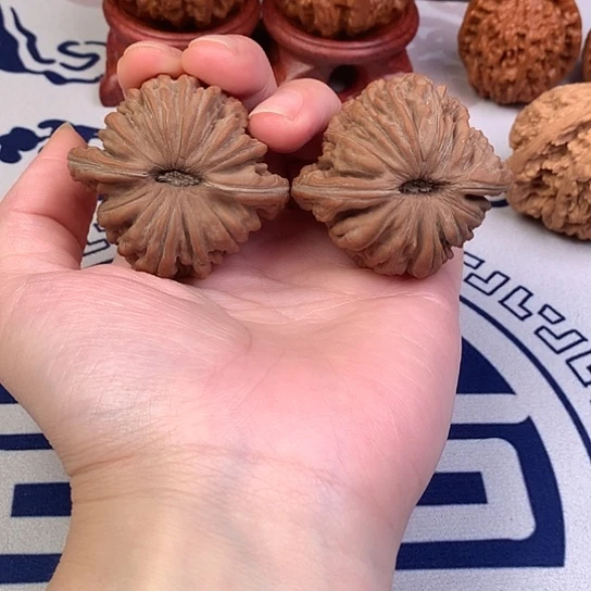 磊***花吊坠文玩核桃48尺四座楼