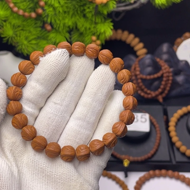 青***灰桃核吊坠玉龙脊1.0