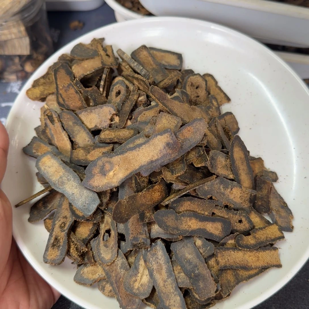 木绿奇楠红骨凹身高油片片50克