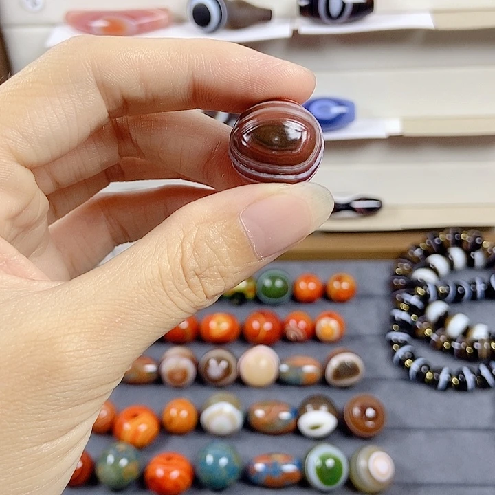 鹤***霄合金颈饰玛瑙/玉髓