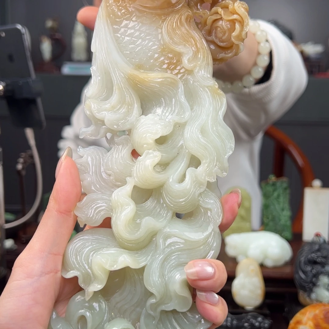 和田玉未镶嵌把件