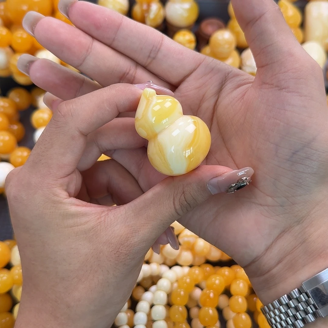 蜜蜡未镶嵌珠宝奇石22g