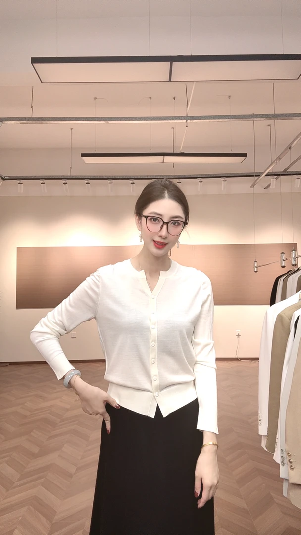 气质显瘦高级简约羊毛开衫KKLBJN5906