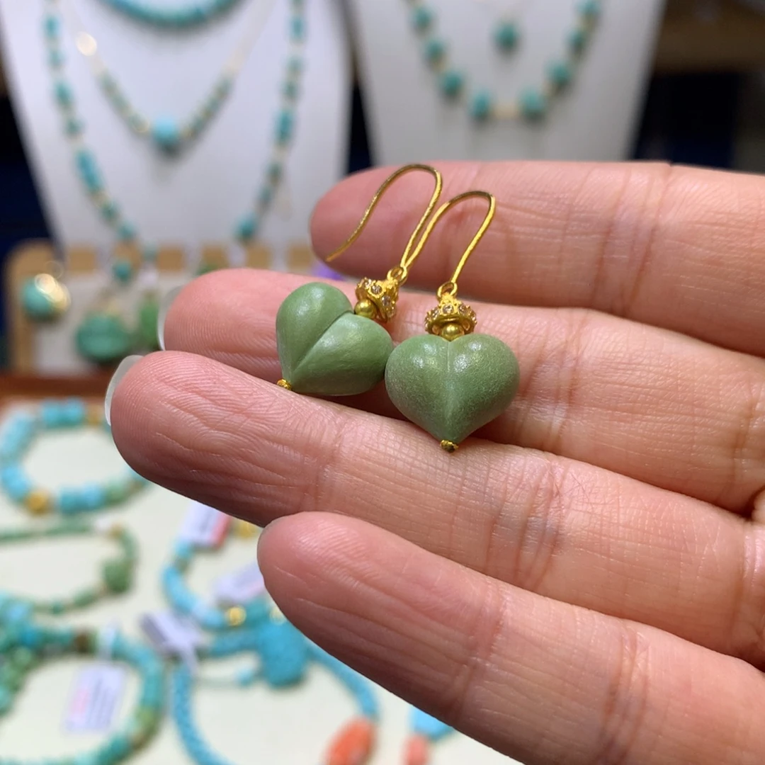 绿松石18K金镶嵌耳坠