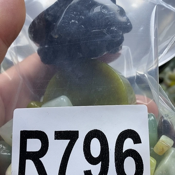 蛇纹石玉未镶嵌鱼缸石