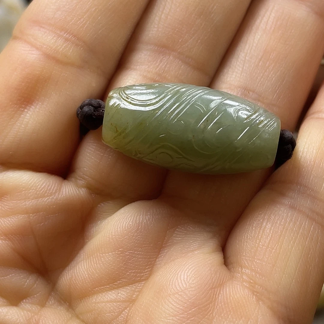 回***好和田玉未镶嵌颈饰