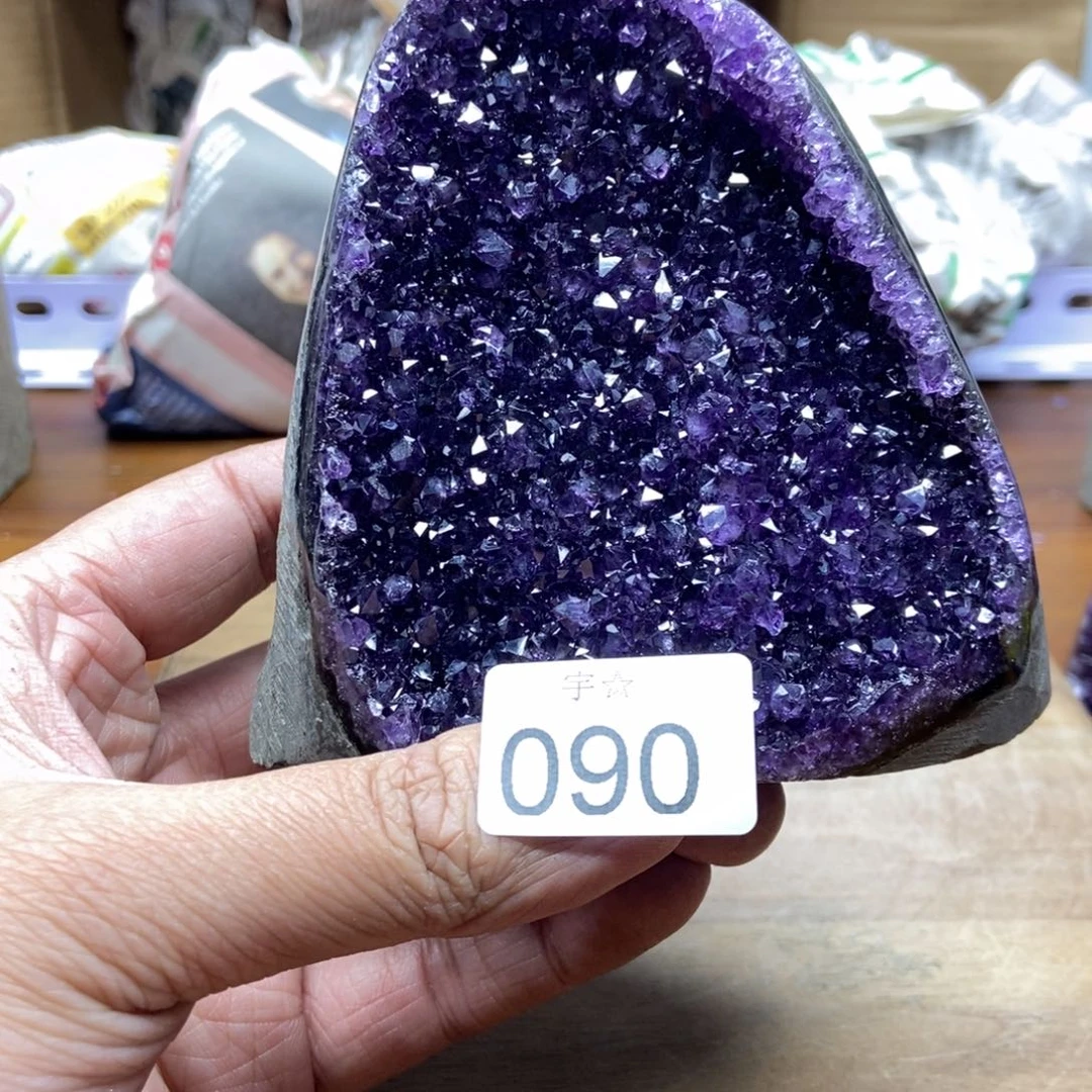 紫晶天然水晶摆件未镶嵌