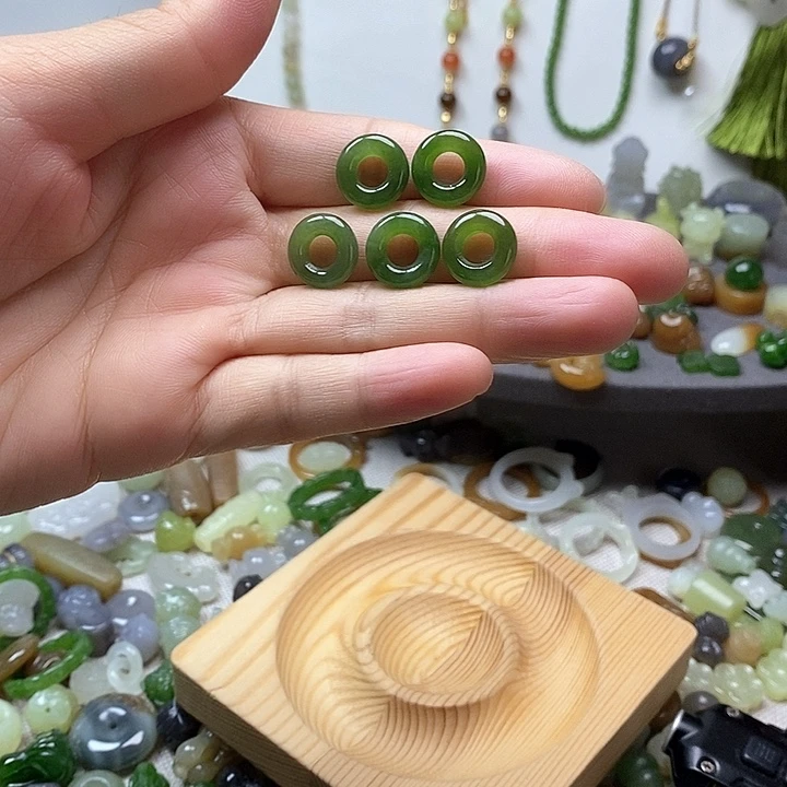 未镶嵌和田玉挂件甜甜圈98一个多样性发其一