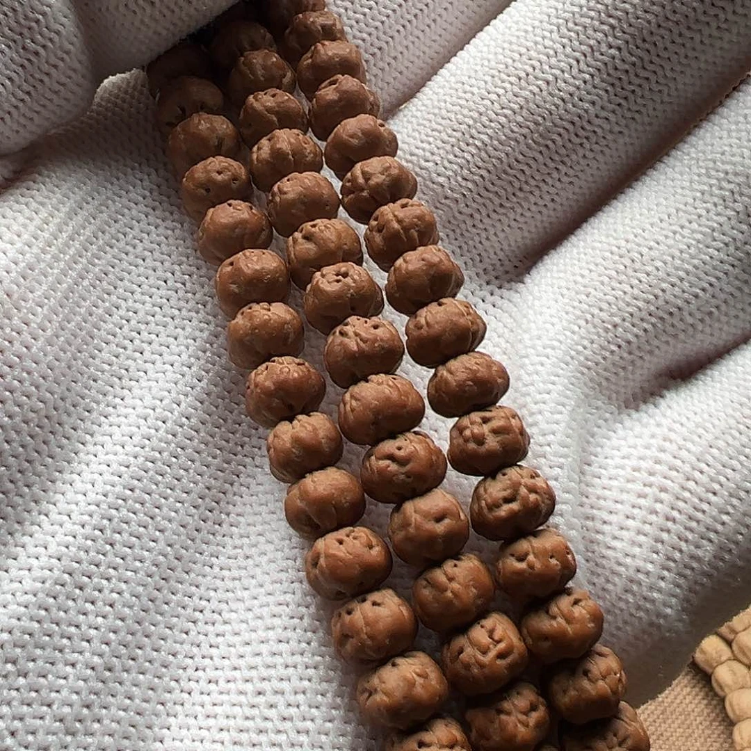 柏香籽/百香籽吊坠M****c