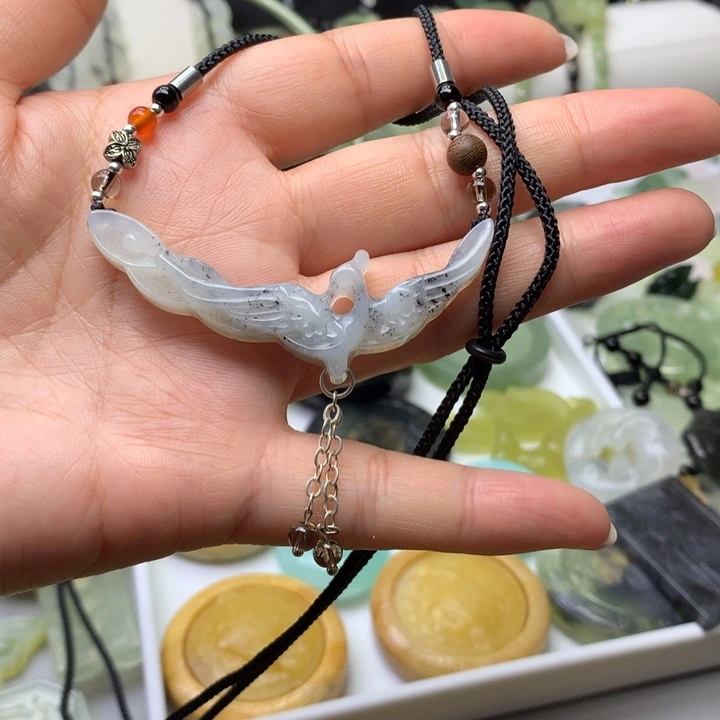 蛇纹石玉合金颈饰